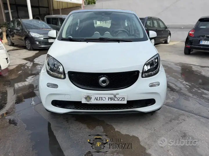 Smart Forfour 2018 photo 2