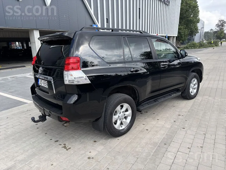 Toyota Land Cruiser 2013 photo 4