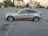 Mercedes-Benz C-Class 2009 photo 4