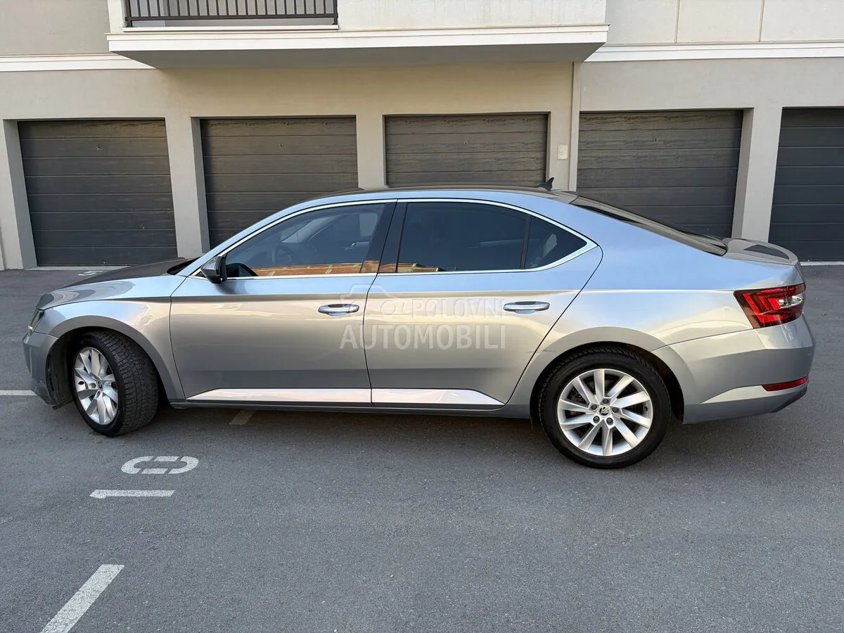 Skoda Superb 2016 photo 3