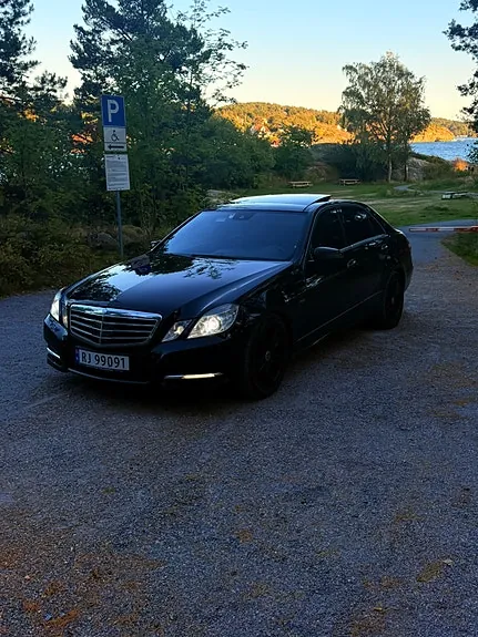 Mercedes-Benz E220 D