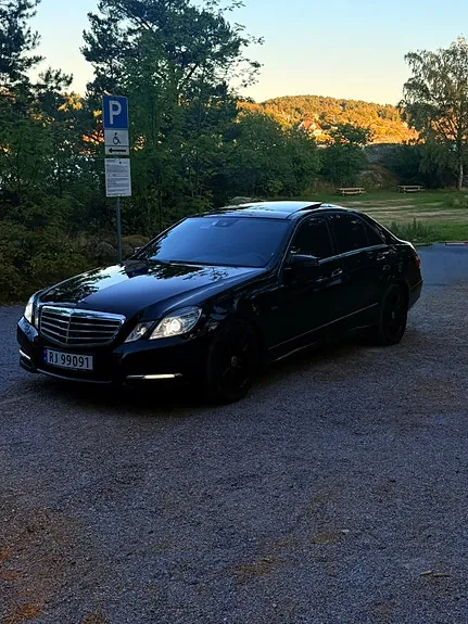 Mercedes-Benz E220 D