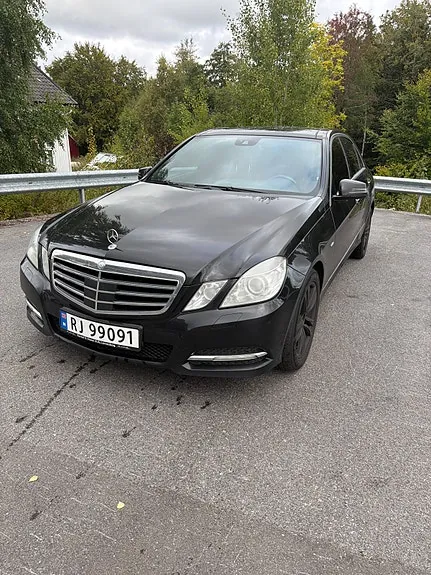 Mercedes-Benz E220 D