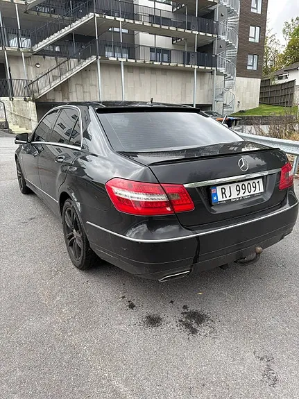 Mercedes-Benz E220 D 2009 photo 4