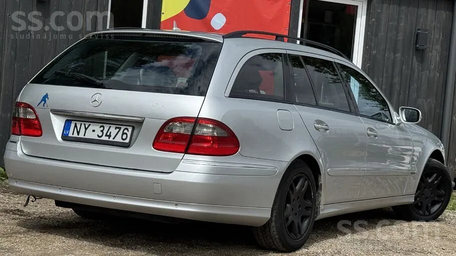 Mercedes-Benz E220 2009 photo 4