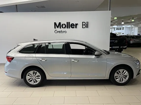Skoda Octavia 2023 photo 5
