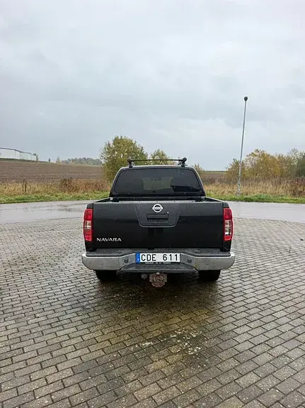 Nissan Navara 2011 photo 5