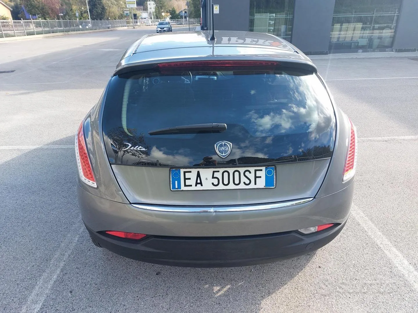 Lancia Delta 2010 photo 2