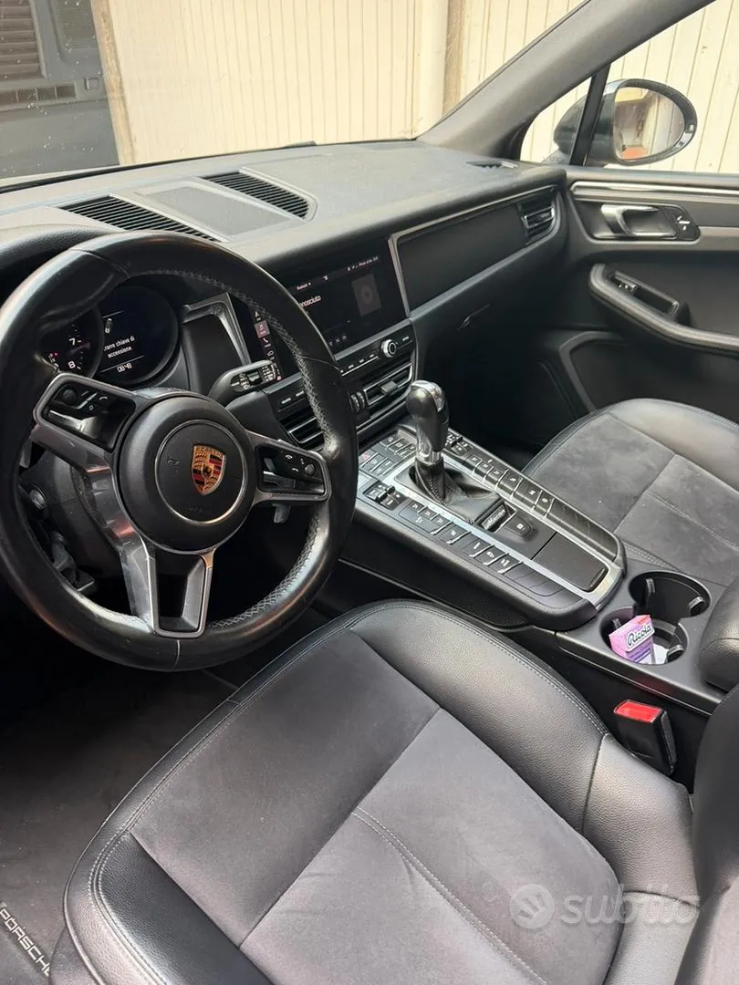 Porsche Macan 2018 photo 2
