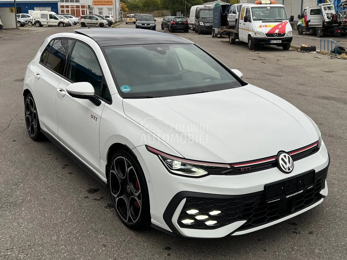 Volkswagen Golf 8