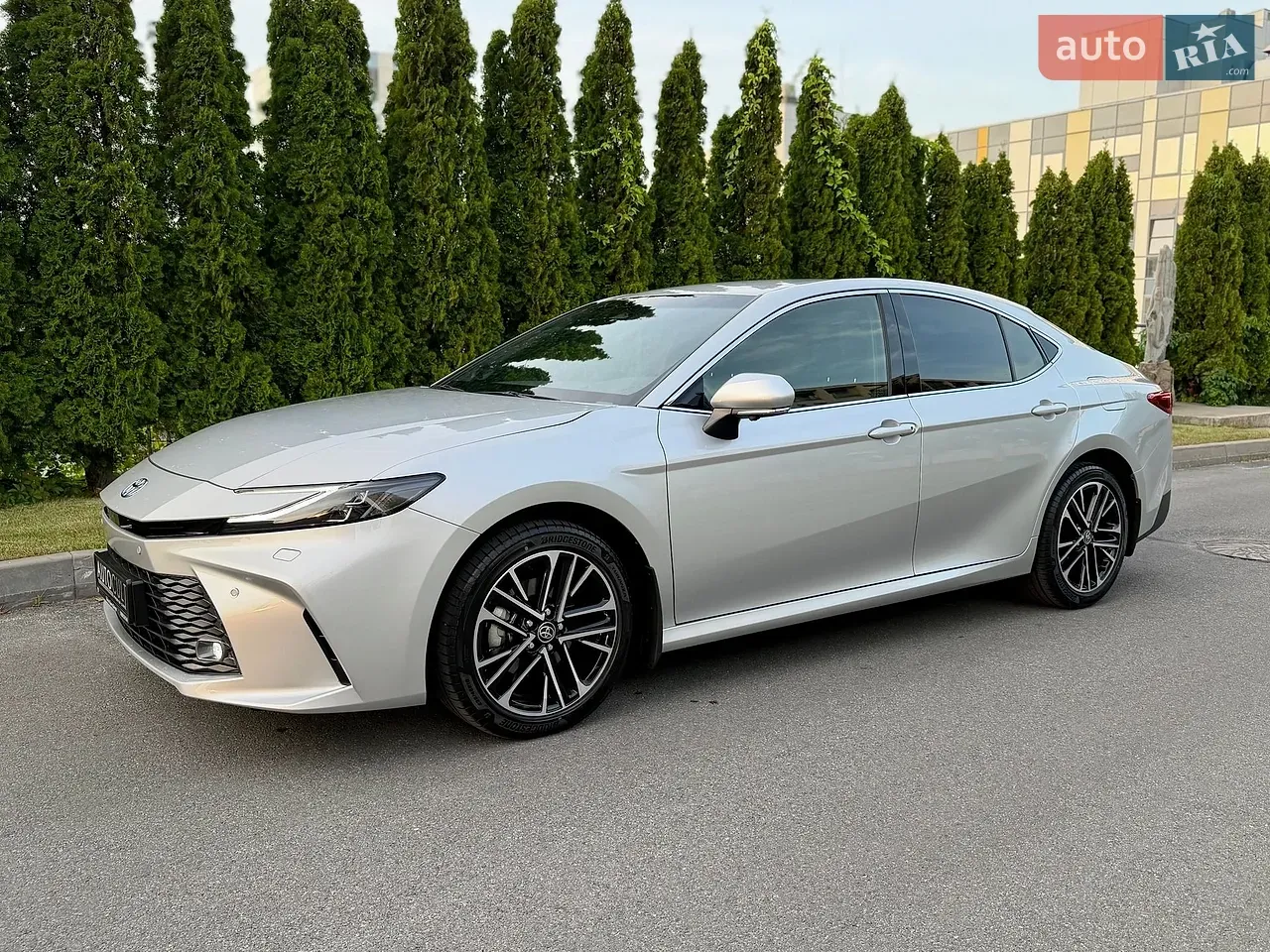 Toyota Camry 2025 photo 4