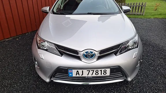 Toyota Auris 2013 photo 3