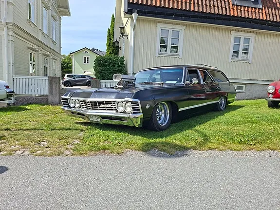 Chevrolet Impala 1967 photo 2