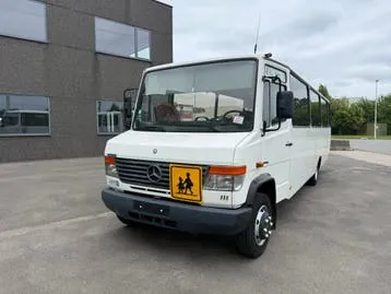 Mercedes-Benz Vario 813