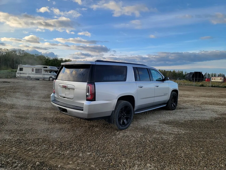 GMC Yukon 2017 photo 3