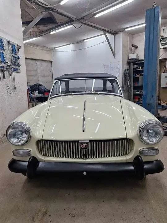 MG Midget 1965 photo 2