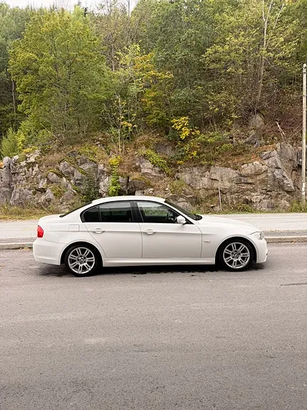 BMW 318I