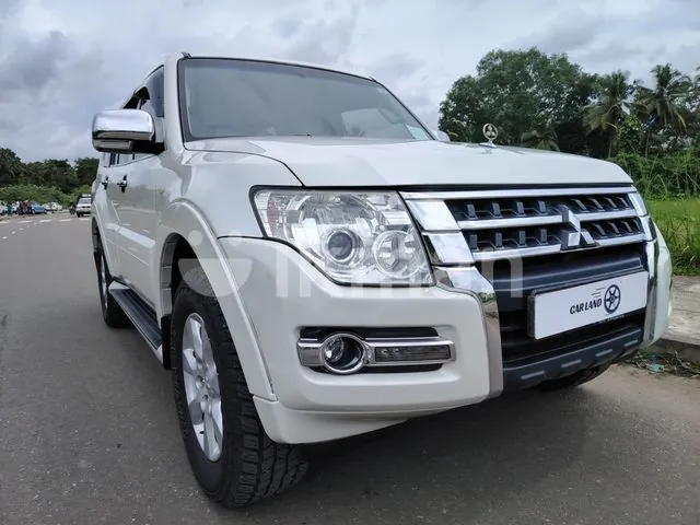 Mitsubishi Montero 2018 photo 2