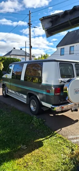Chevrolet G20 1990 photo 3