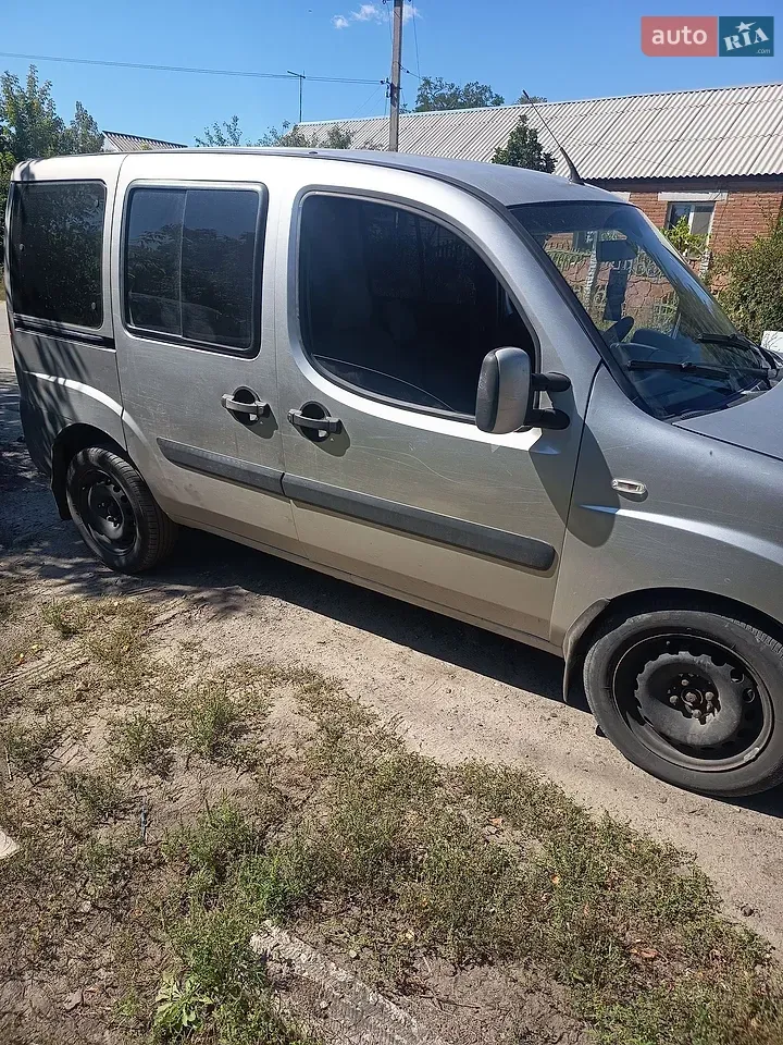 Fiat Doblo 2006 photo 2