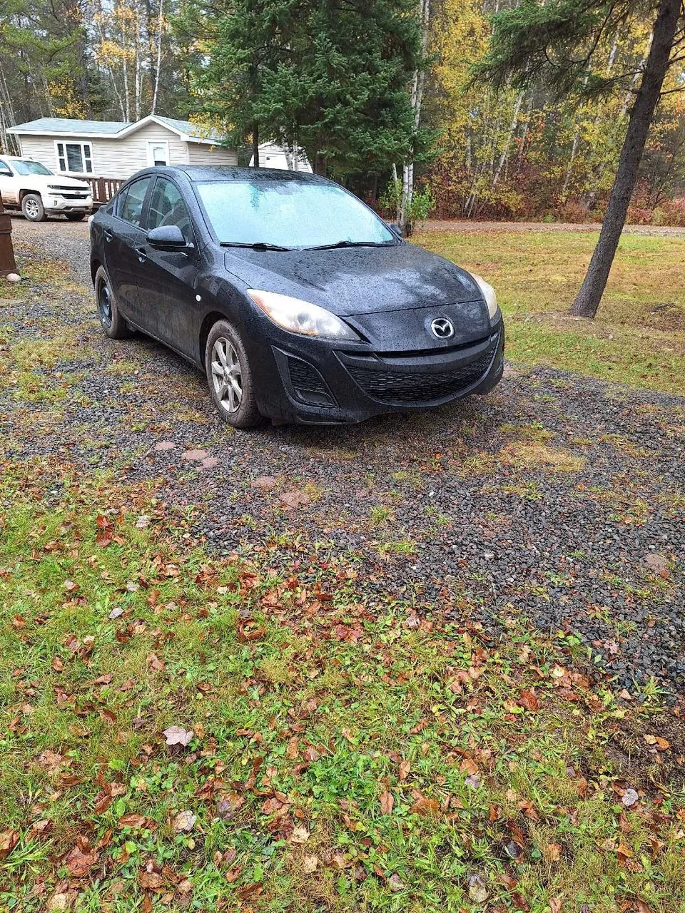 Mazda 3 2010 photo 2