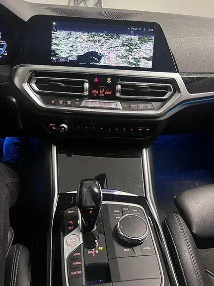 BMW 330E 2021 photo 5
