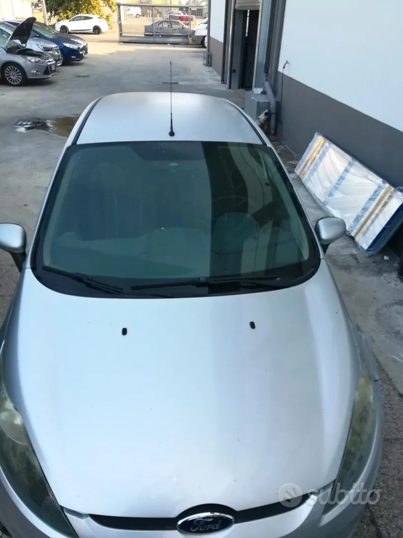 Ford Fiesta 2009 photo 3