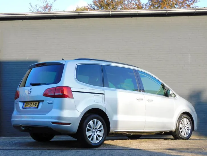 Volkswagen Sharan 2011 photo 3