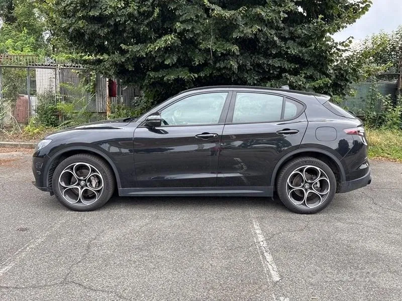 Alfa Romeo Stelvio 2024 photo 2