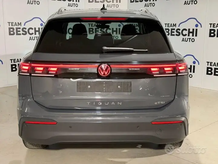 Volkswagen Tiguan 2025 photo 2