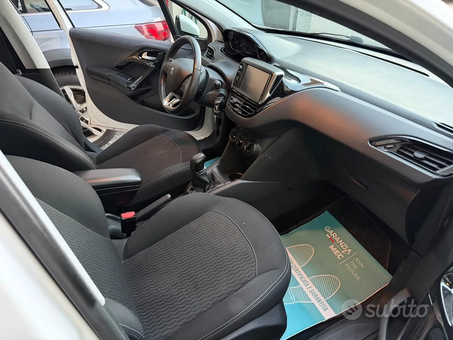 Peugeot 208 2016 photo 5