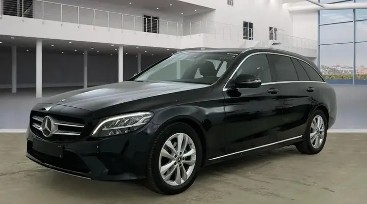 Mercedes-Benz C180
