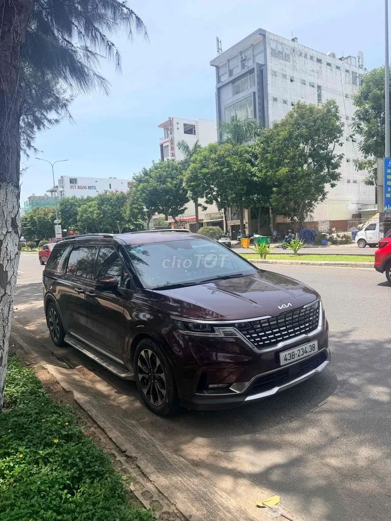 Kia Carnival