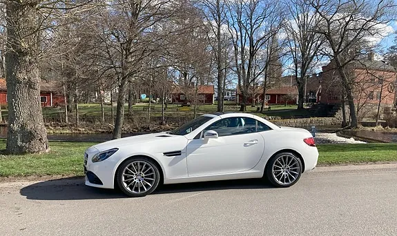 Mercedes-Benz Slc300 2017 photo 2