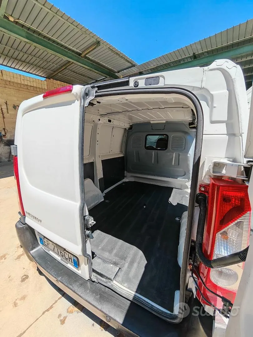 Peugeot Expert 2013 photo 5