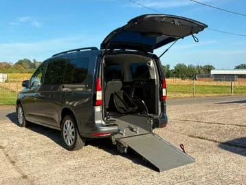 Volkswagen Caddy Maxi 2022 photo 2