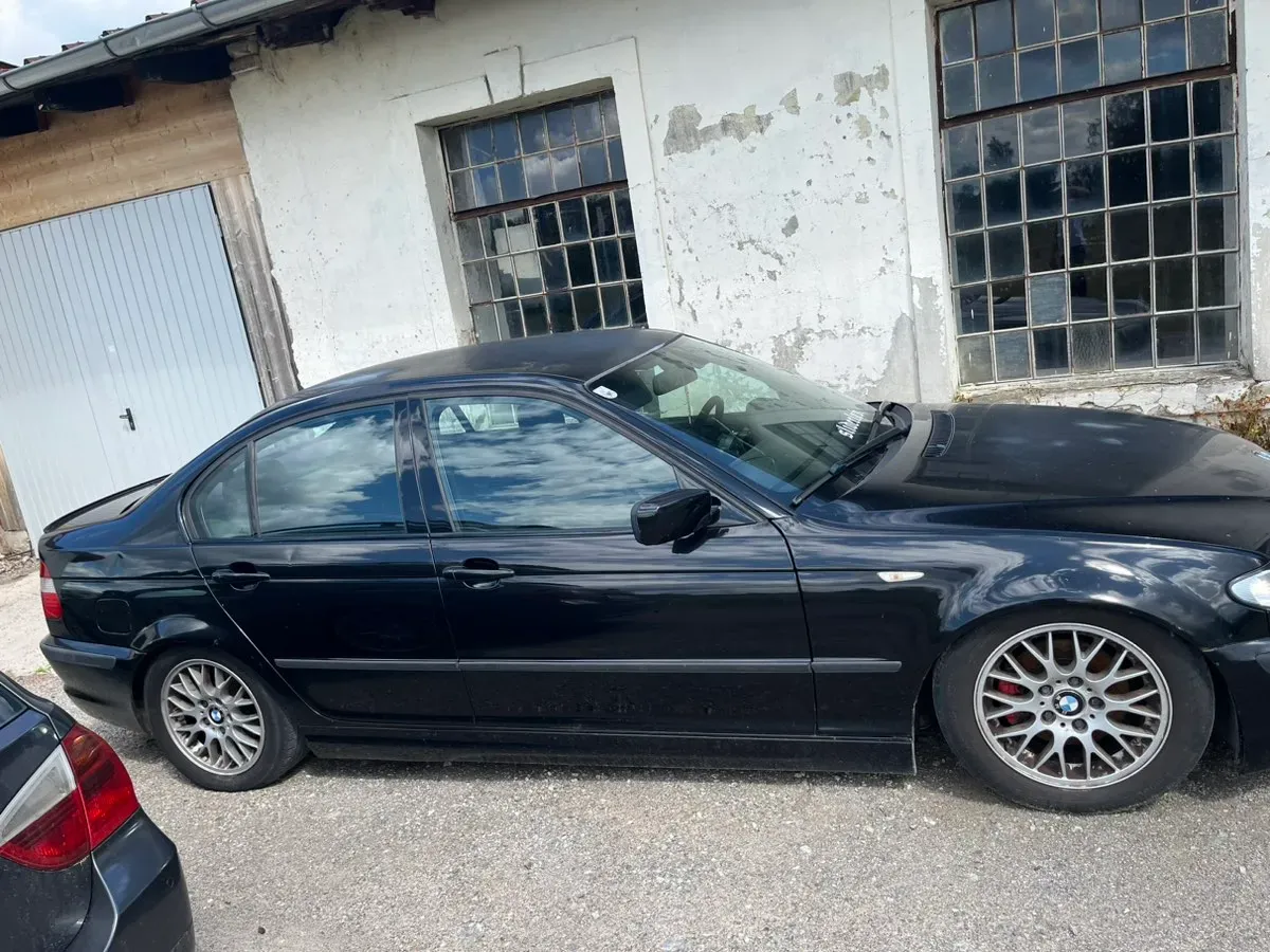 BMW 3 Series 2002 photo 2
