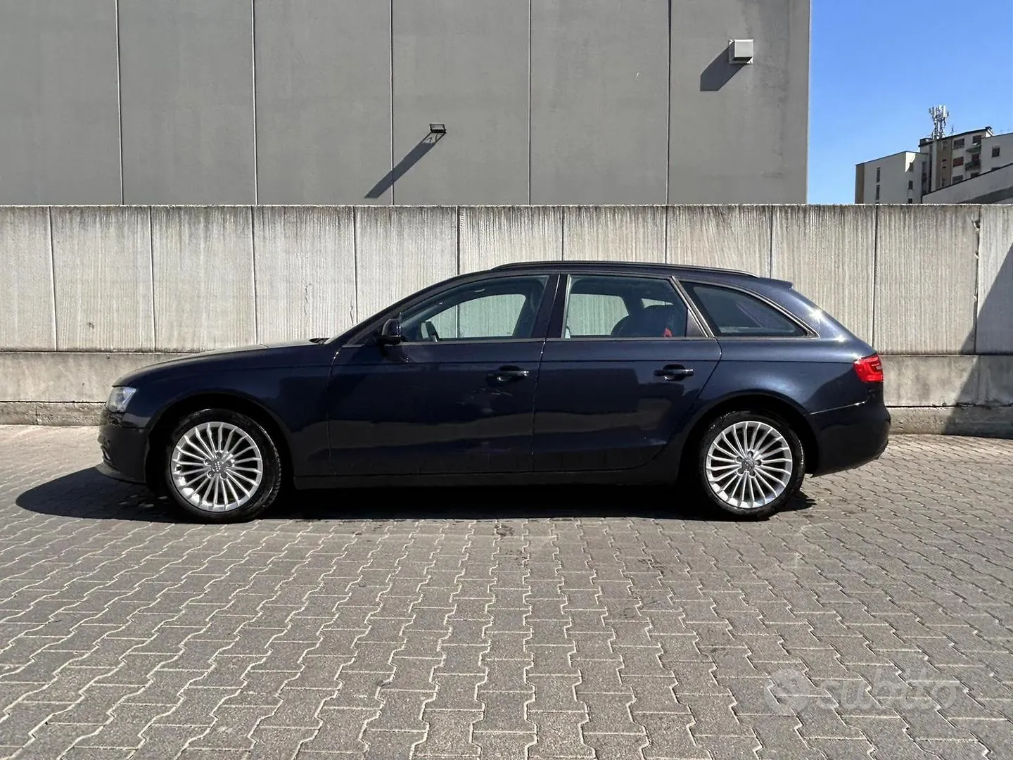 Audi A4 Avant 2012 photo 3