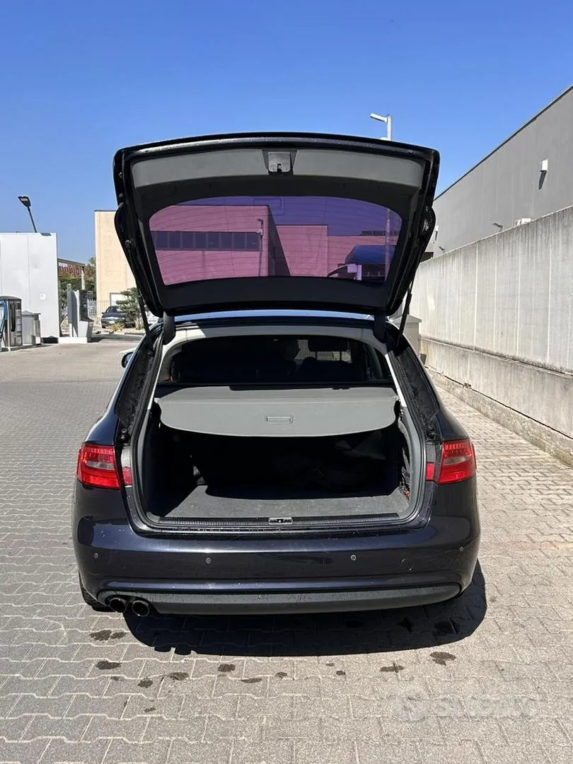 Audi A4 Avant 2012 photo 4