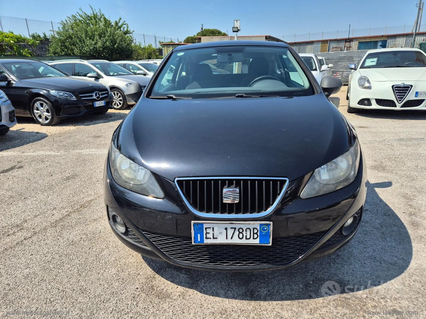 Seat Ibiza 2012 photo 2