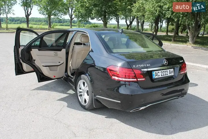 Mercedes-Benz E-Class 2013 photo 5