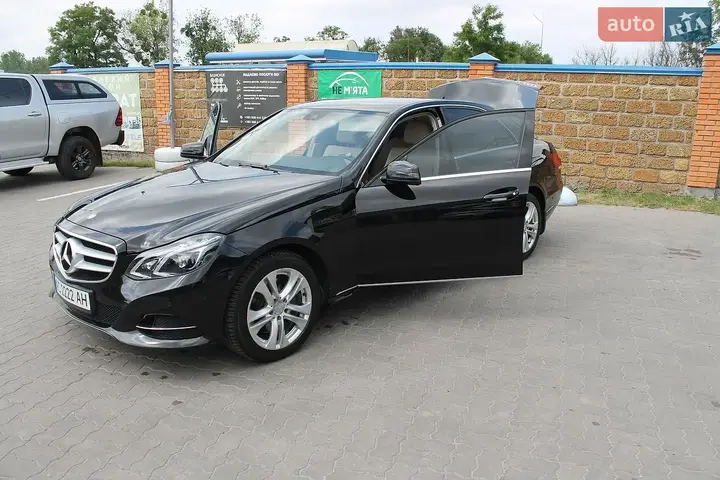 Mercedes-Benz E-Class 2013 photo 4