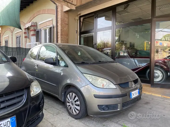 Mitsubishi Colt 2008 photo 2