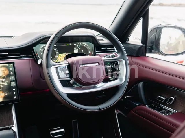 Land Rover Range Rover 2026 photo 2