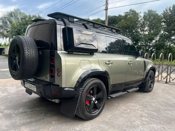 Land Rover Defender 2023 photo 3