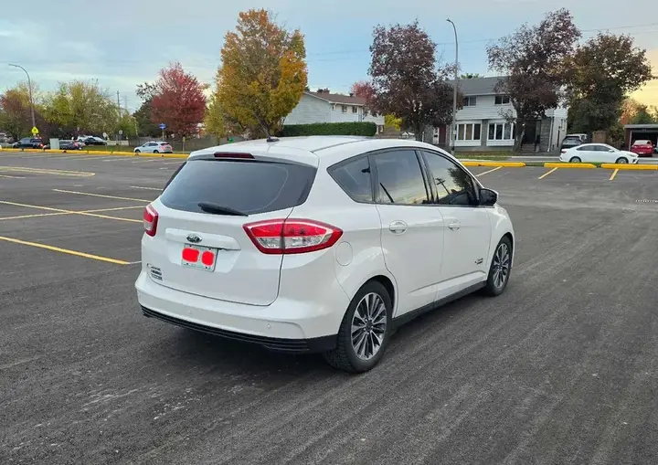 Ford C-Max 2017 photo 4