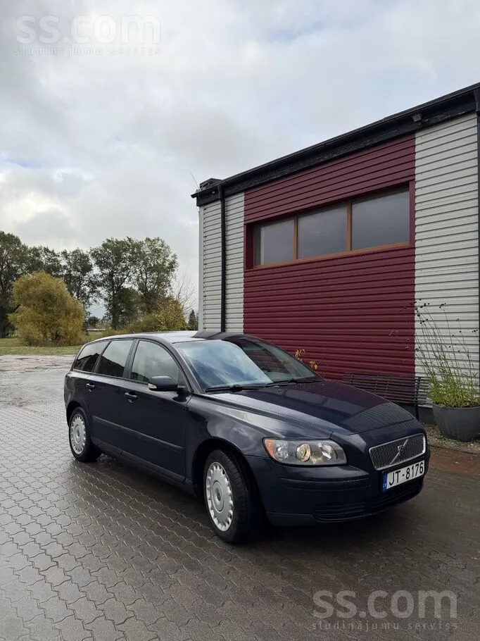 Volvo V50