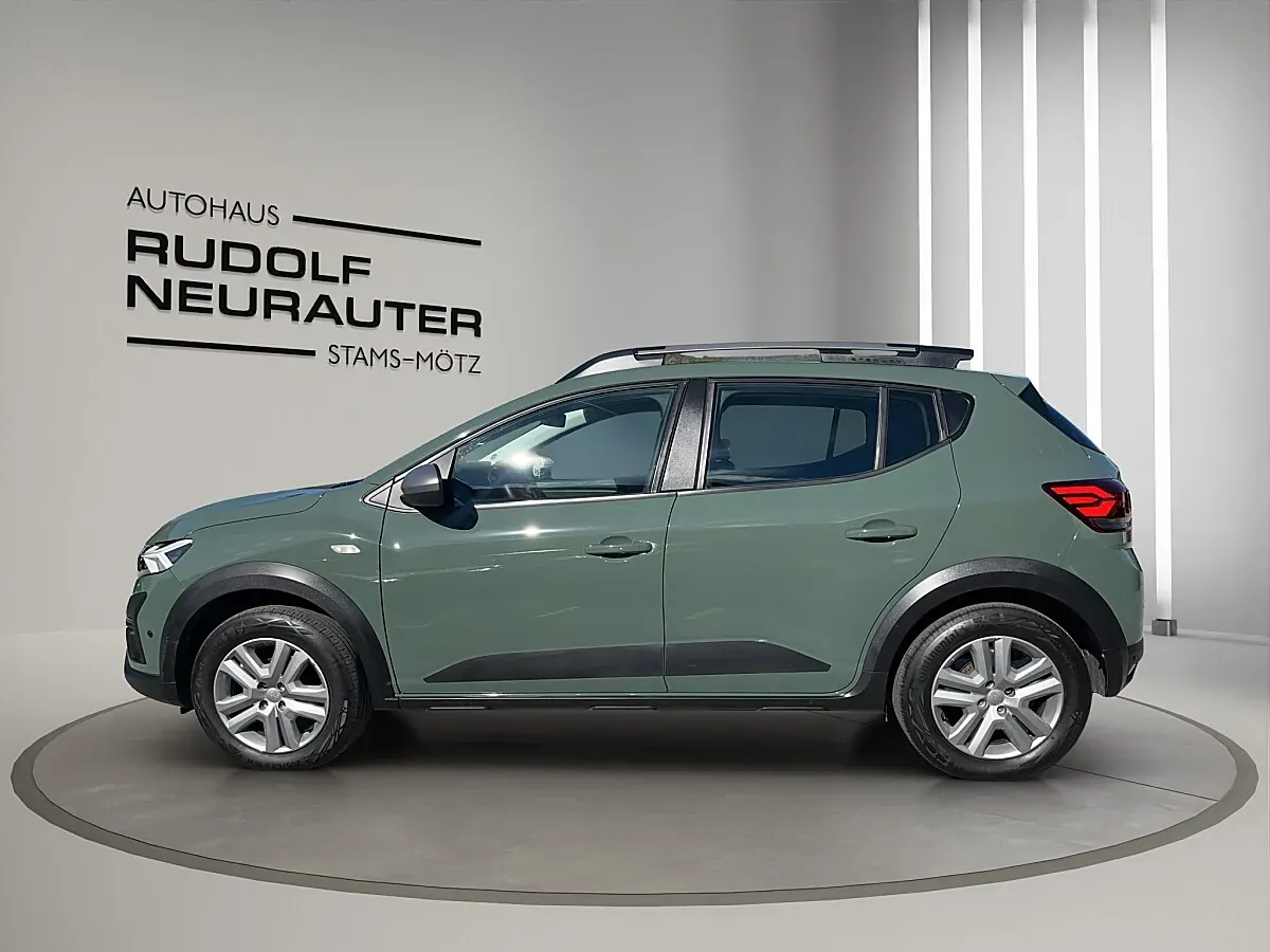 Dacia Sandero Stepway Expression Tce 110 2023 photo 3