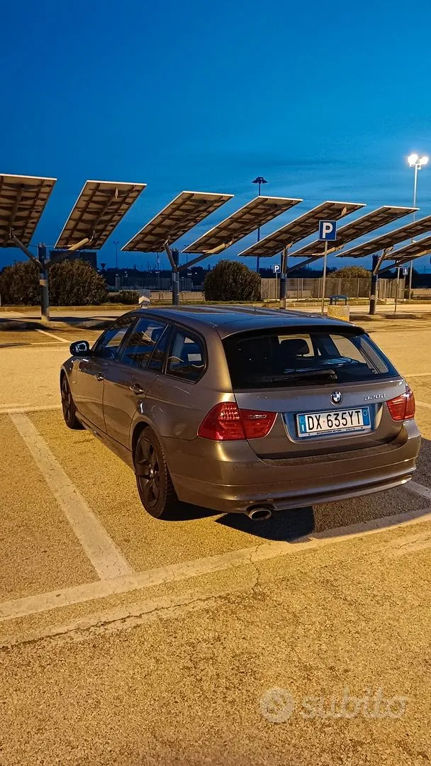 BMW 320 2009 photo 3