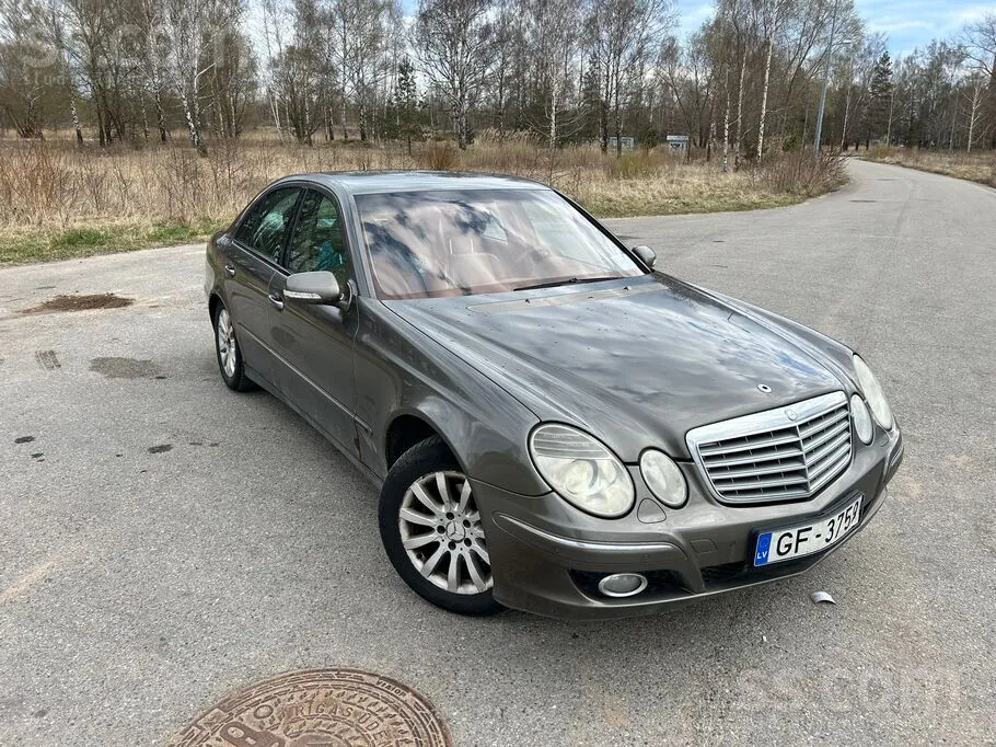 Mercedes-Benz E280 2006 photo 2